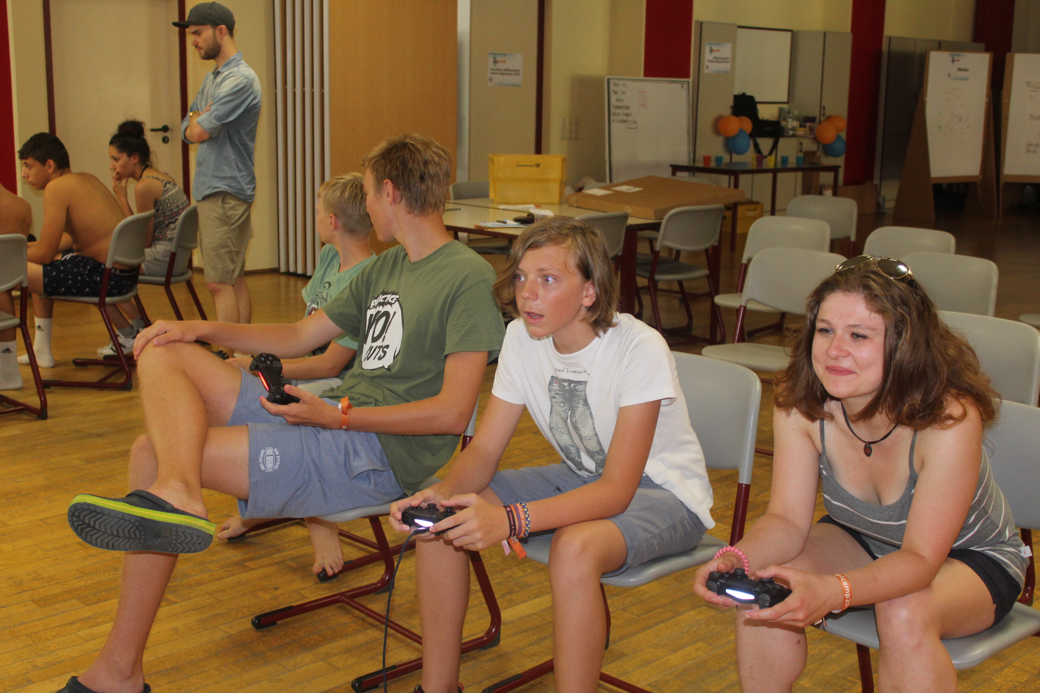 Im Workshop "Gaming" dürfen die Teilnehmer*innen auch selbst an die Konsole.