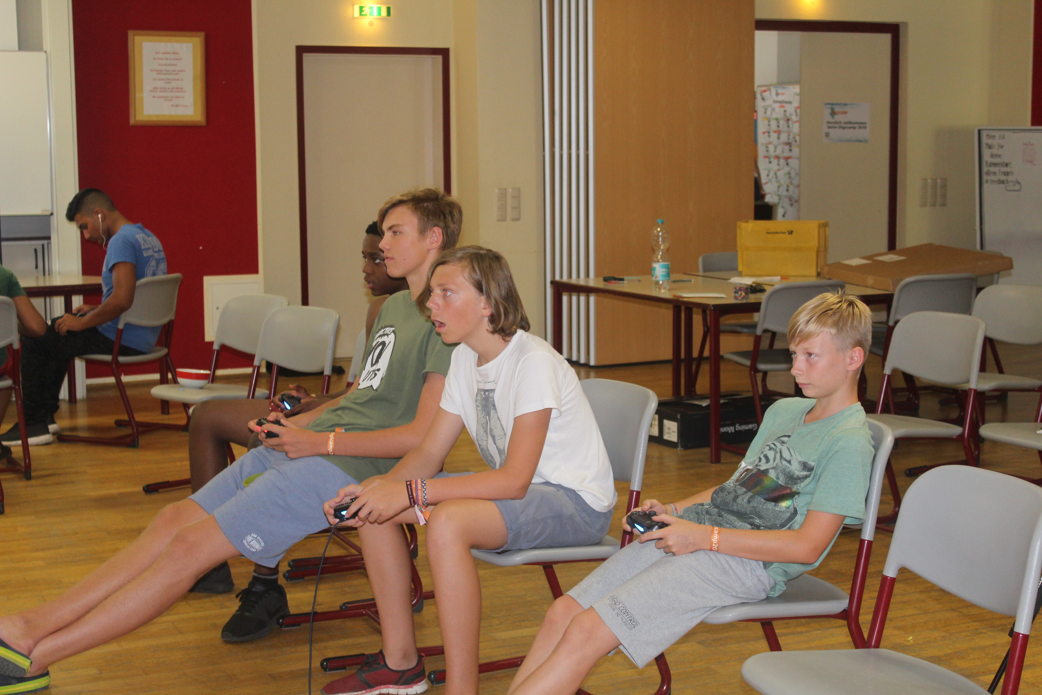 Im Workshop "Gaming" dürfen die Teilnehmer*innen auch selbst an die Konsole.